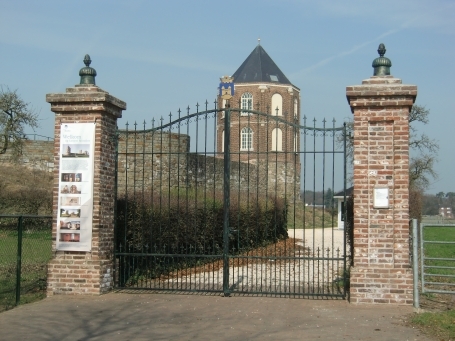 Roerdalen-Montfort NL : Huisdijk, Schlossruine Montfort